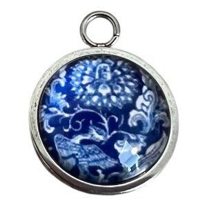 NEW Blue & White Floral Design Pendant Charm
